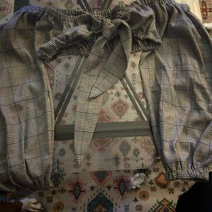 Baggy sleeve crop shirt